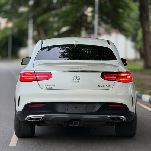 Executive Mercedes Benz GLE43 AMG 2017 – Premium Driving Experience SUV
