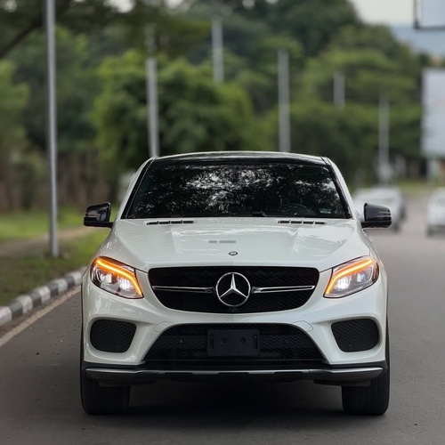 Executive Mercedes Benz GLE43 AMG 2017 – Premium Driving Experience SUV