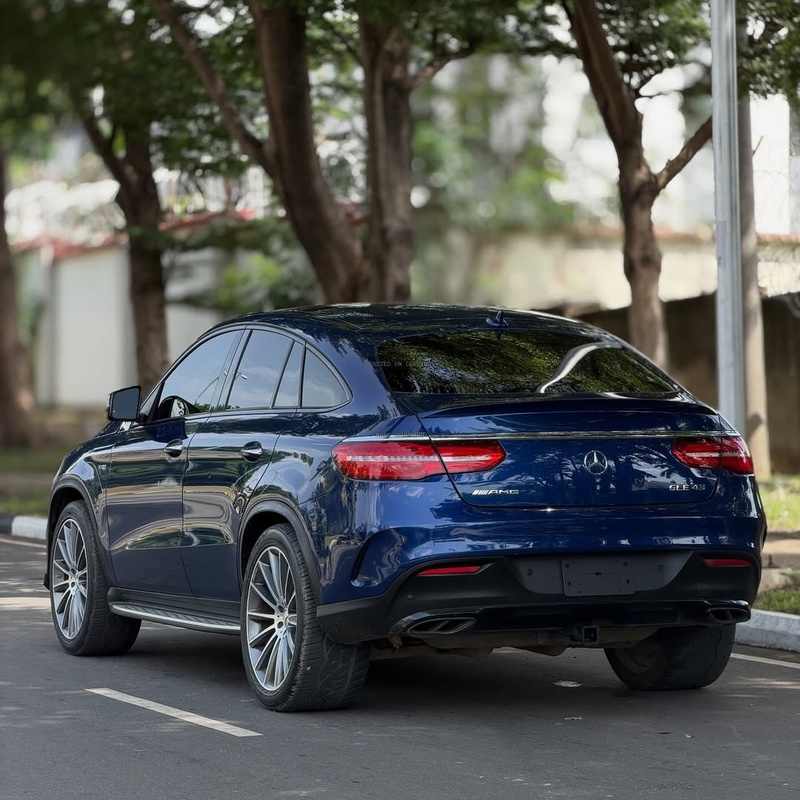  Mercedes-Benz GLE43 Coupe (2019) – Luxury Performance SUV Experience image
