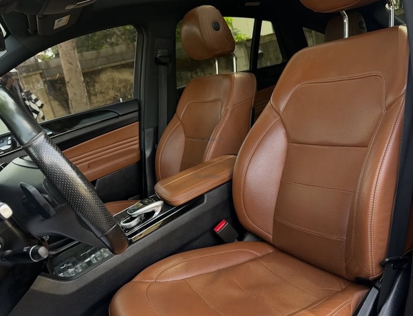  Mercedes-Benz GLE43 Coupe (2019) – Luxury Performance SUV Experience