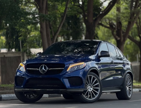  Mercedes-Benz GLE43 Coupe (2019) – Luxury Performance SUV Experience