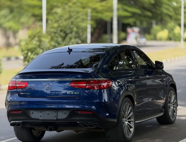  Mercedes-Benz GLE43 Coupe (2019) – Luxury Performance SUV Experience