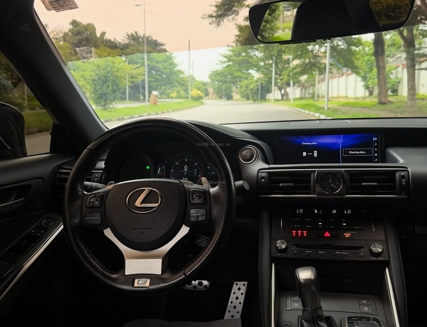 Executive Lexus IS300 F-Sport 2018– Luxury Meets Performance