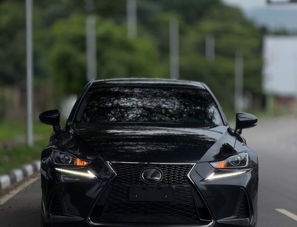Executive Lexus IS300 F-Sport 2018– Luxury Meets Performance