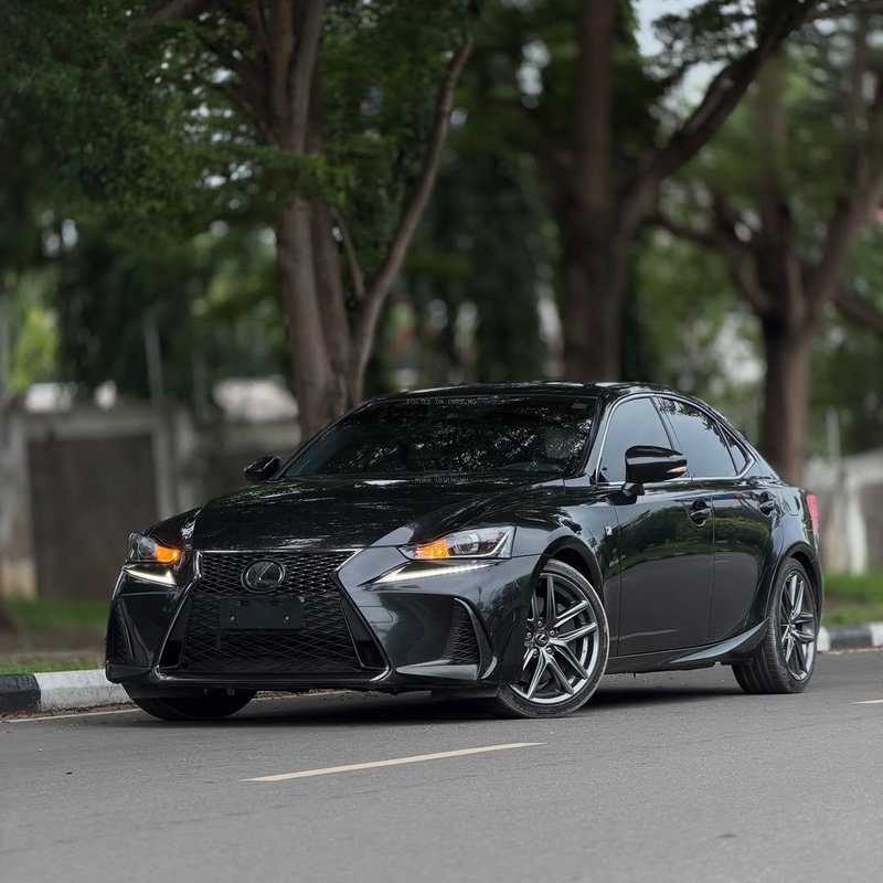 Executive Lexus IS300 F-Sport 2018– Luxury Meets Performance image