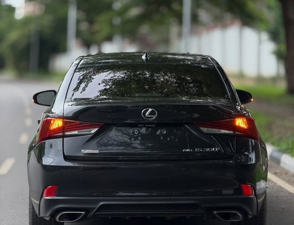 Executive Lexus IS300 F-Sport 2018– Luxury Meets Performance