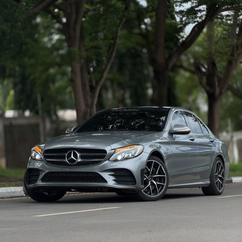  Mercedes-Benz C400 (2016) Foreign Used– Luxury & Power Combined image