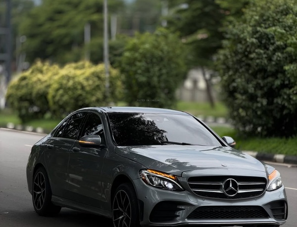  Mercedes-Benz C400 (2016) Foreign Used– Luxury & Power Combined