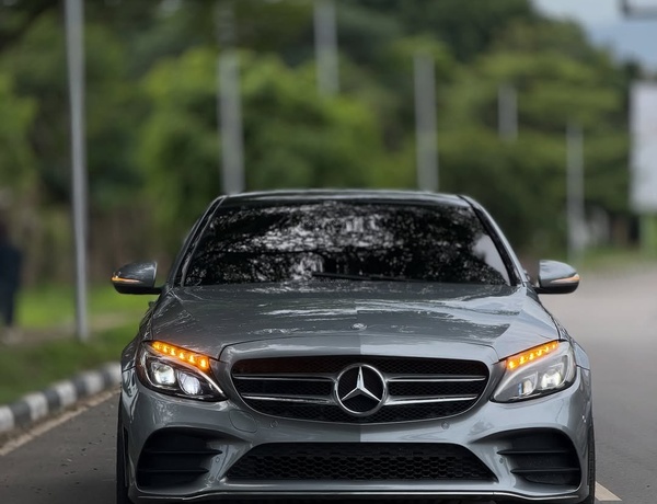  Mercedes-Benz C400 (2016) Foreign Used– Luxury & Power Combined