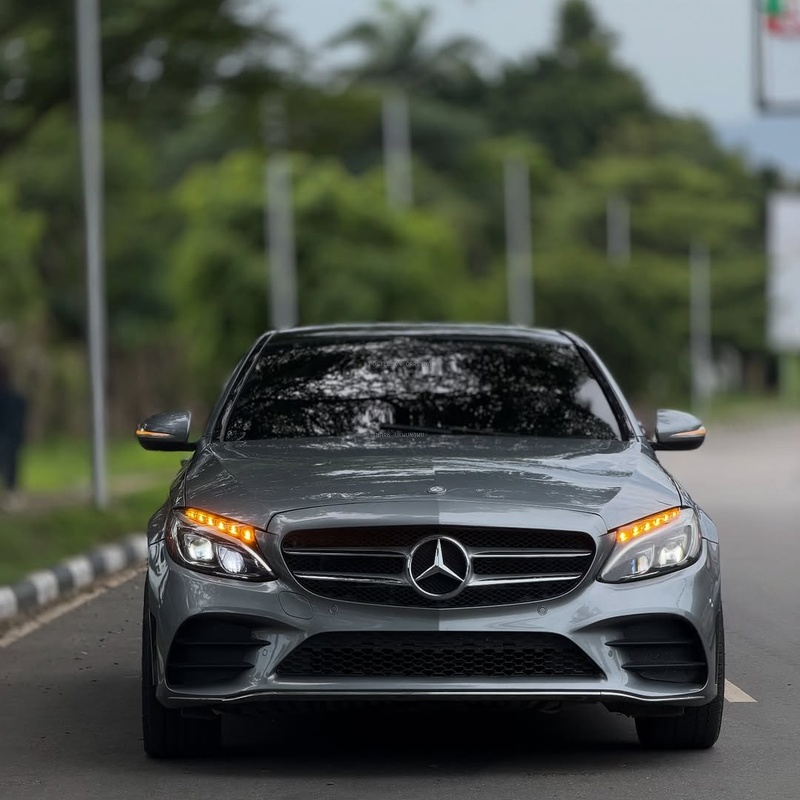  Mercedes-Benz C400 (2016) Foreign Used– Luxury & Power Combined image