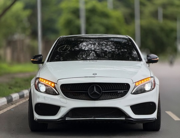 Executive Mercedes Benz C43 AMG 2017 – Luxury Meets AMG Performance