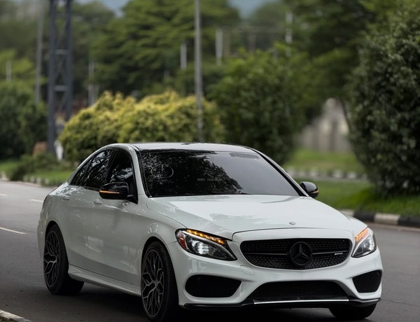 Executive Mercedes Benz C43 AMG 2017 – Luxury Meets AMG Performance