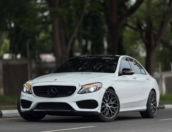 Executive Mercedes Benz C43 AMG 2017 – Luxury Meets AMG Performance