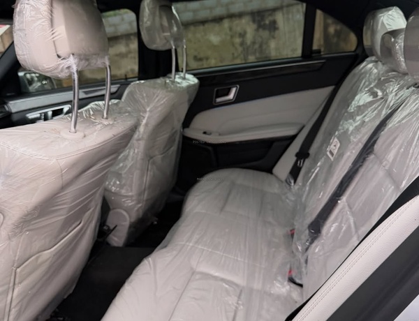 Executive Ride MERCEDES BENZ E360 2016 – Premium Interior