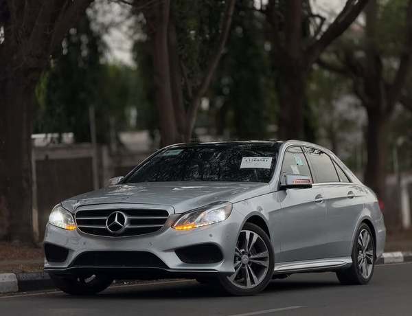 Executive Ride MERCEDES BENZ E360 2016 – Premium Interior