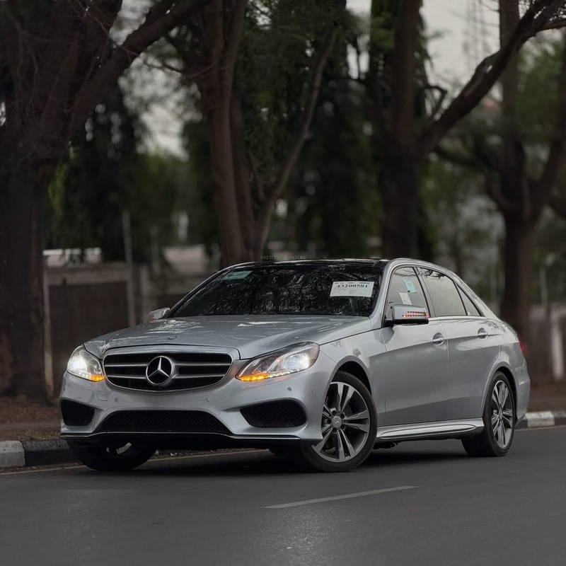 Executive Ride MERCEDES BENZ E360 2016 – Premium Interior image