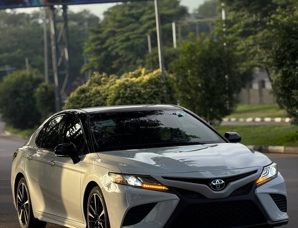 Executive Toyota Camry XSE 2020– Luxury, Style & Performance