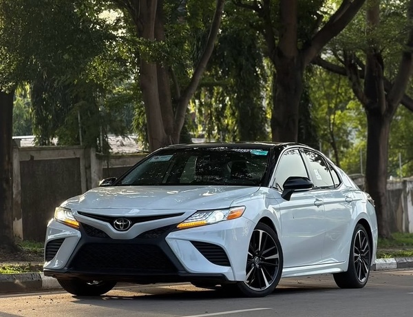 Executive Toyota Camry XSE 2020– Luxury, Style & Performance