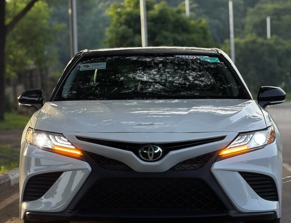 Executive Toyota Camry XSE 2020– Luxury, Style & Performance