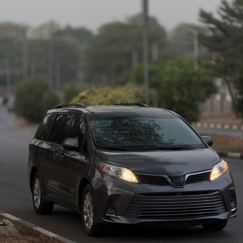2016 Toyota Sienna for Sale In Abuja