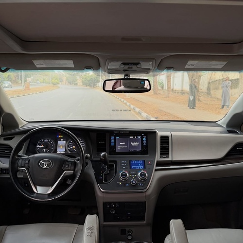 2016 Toyota Sienna for Sale In Abuja