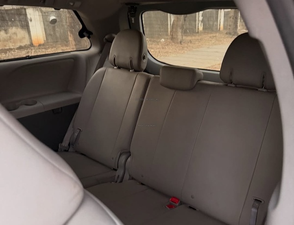 2016 Toyota Sienna for Sale In Abuja