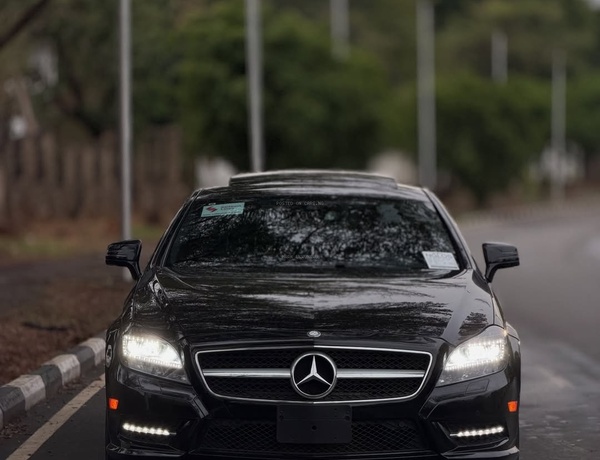 Fast Sale! Mercedes-Benz CLS550 2014 FOREIGN USED – Clean Interior & Exterior