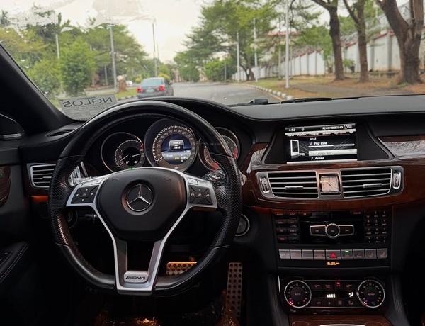 Fast Sale! Mercedes-Benz CLS550 2014 FOREIGN USED – Clean Interior & Exterior
