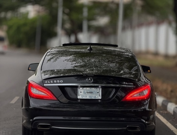 Fast Sale! Mercedes-Benz CLS550 2014 FOREIGN USED – Clean Interior & Exterior