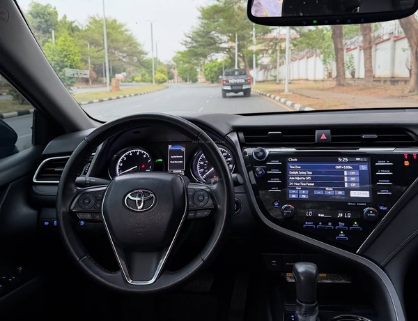 First Come First Served – Toyota Camry SE 2018 Foreign Used