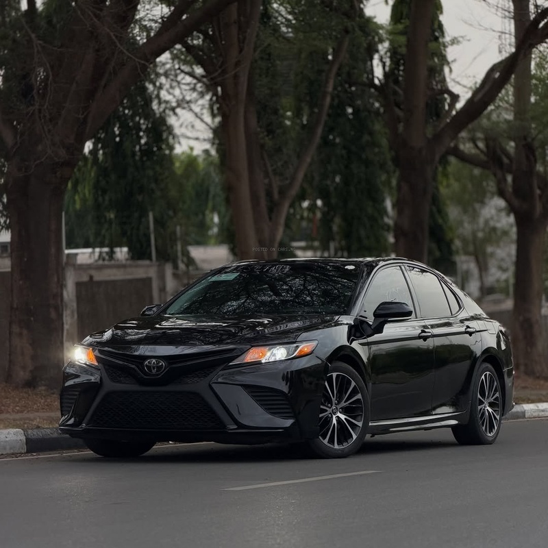 First Come First Served – Toyota Camry SE 2018 Foreign Used image