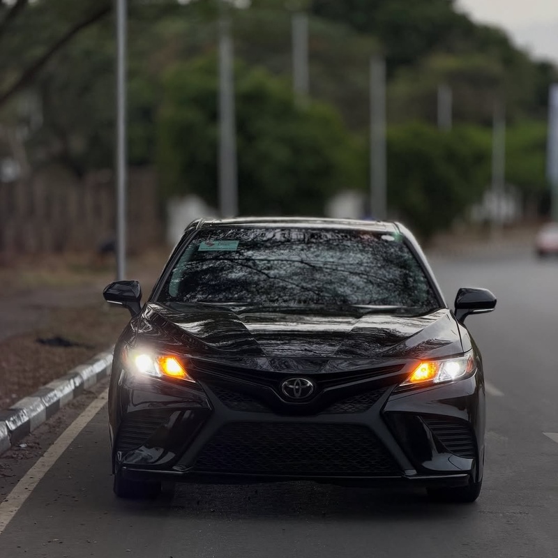 First Come First Served – Toyota Camry SE 2018 Foreign Used image