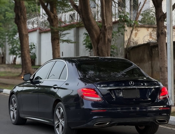 First Come First Served – Mercedes-Benz E300 2017 – Foreign Used 