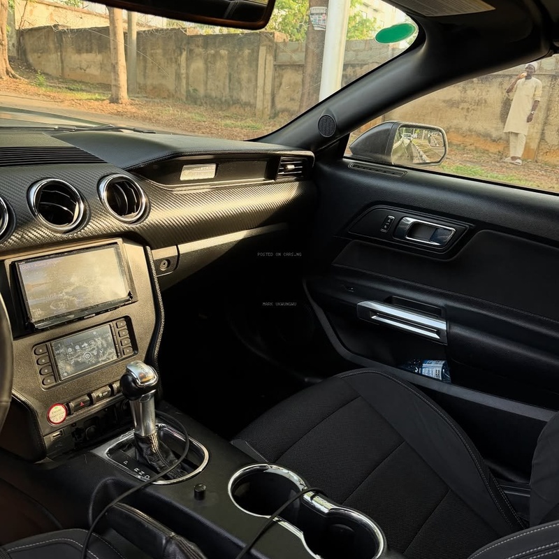 FORD MUSTANG 2015 CONVERTIBLE – SPORT CAR, CLEAN & POWERFUL image