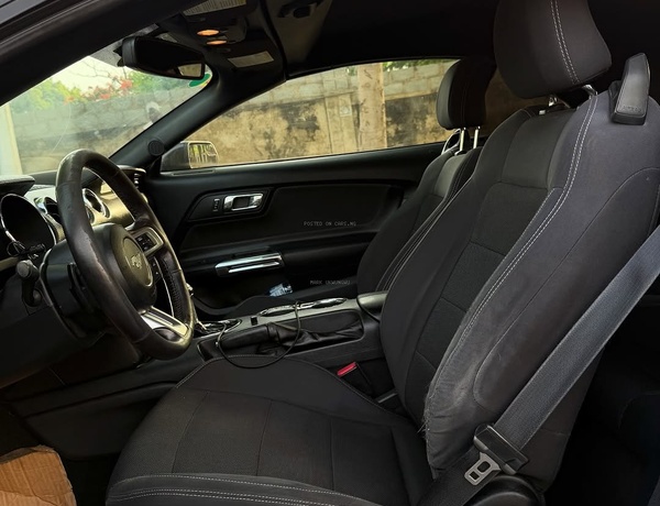 FORD MUSTANG 2015 CONVERTIBLE – SPORT CAR, CLEAN & POWERFUL