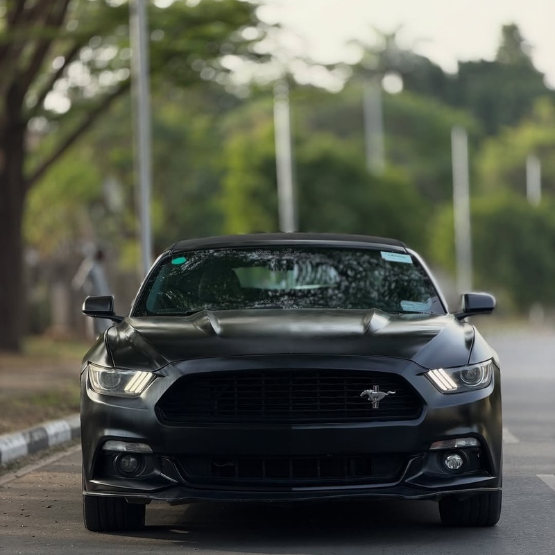 FORD MUSTANG 2015 CONVERTIBLE – SPORT CAR, CLEAN & POWERFUL image