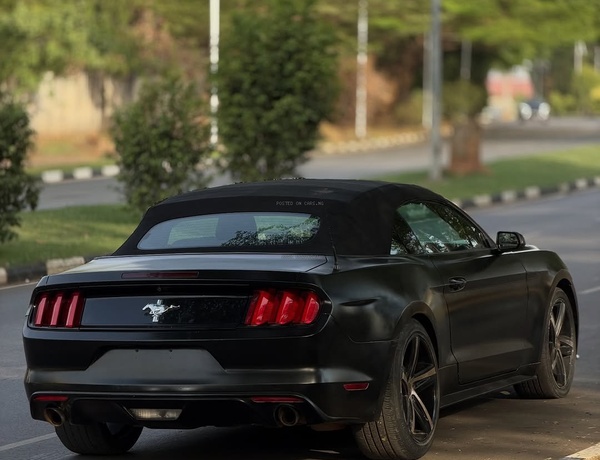 FORD MUSTANG 2015 CONVERTIBLE – SPORT CAR, CLEAN & POWERFUL