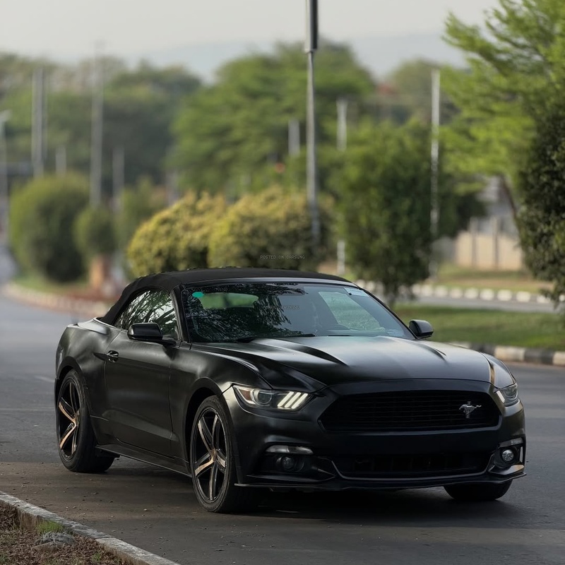 FORD MUSTANG 2015 CONVERTIBLE – SPORT CAR, CLEAN & POWERFUL image