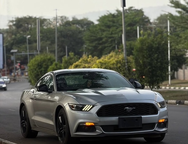 2015 FORD MUSTANG  FOREIGN USED – First Body, Excellent Condition