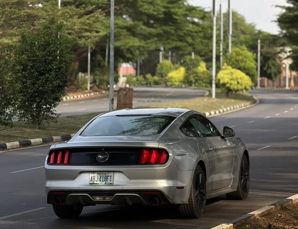 2015 FORD MUSTANG  FOREIGN USED – First Body, Excellent Condition