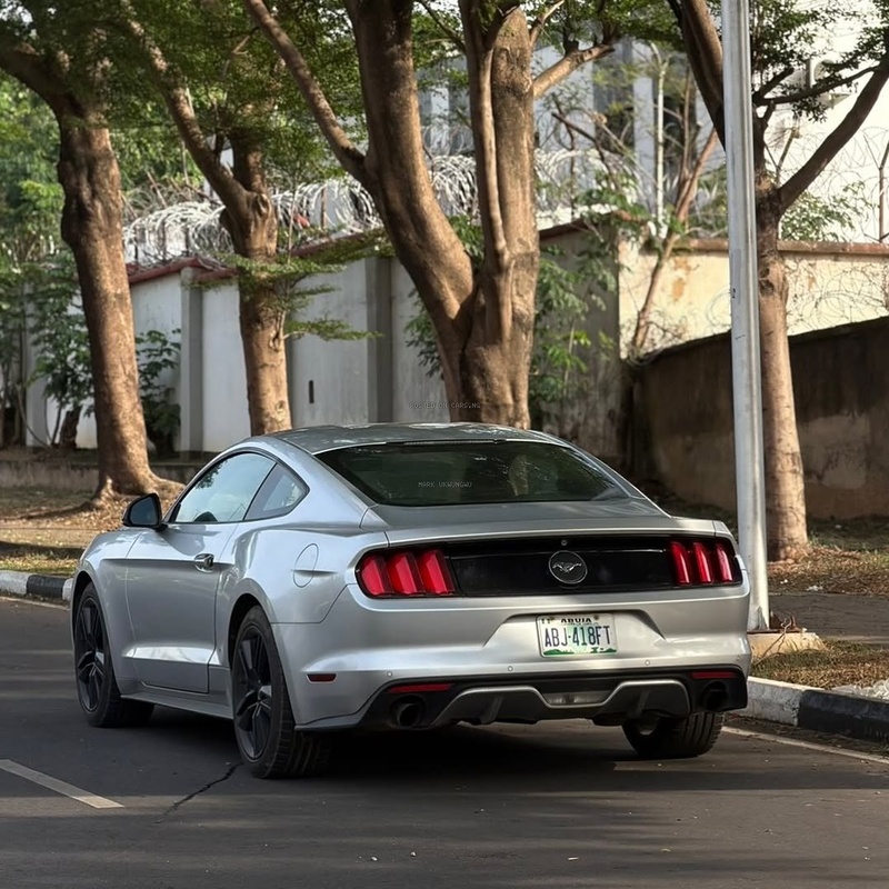 2015 FORD MUSTANG  FOREIGN USED – First Body, Excellent Condition image