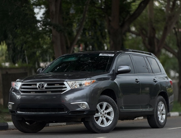Foreign Used Toyota Highlander 2011 in Abuja