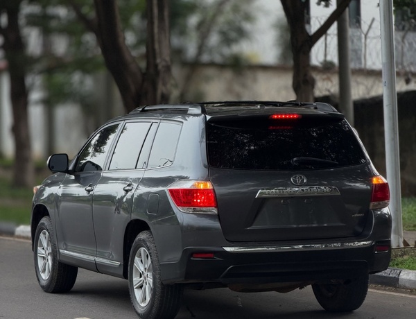 Foreign Used Toyota Highlander 2011 in Abuja