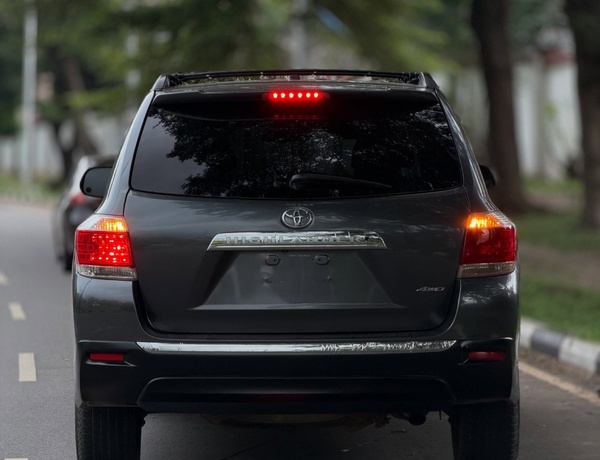 Foreign Used Toyota Highlander 2011 in Abuja