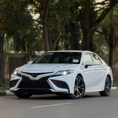 Foreign Used 2019 Toyota Camry SE For Sale