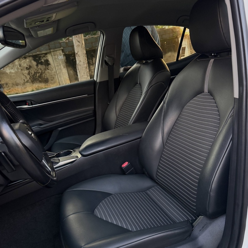Foreign Used 2019 Toyota Camry SE For Sale image