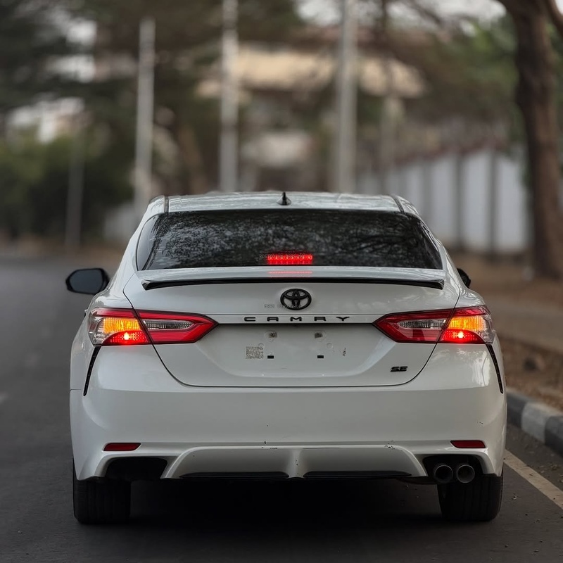 Foreign Used 2021 Toyota Camry for Sale In Abuja image