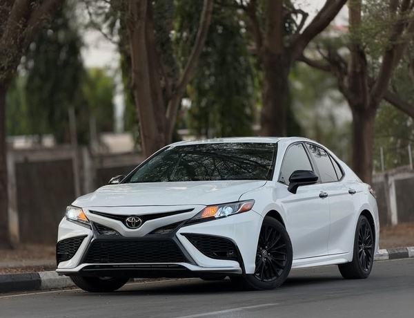 Foreign Used 2021 Toyota Camry for Sale In Abuja