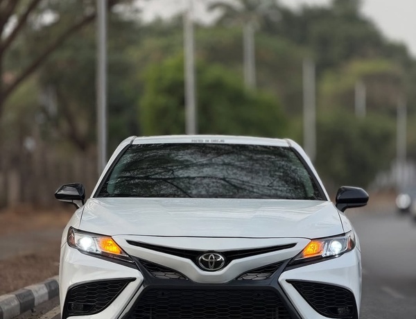 Foreign Used 2021 Toyota Camry for Sale In Abuja