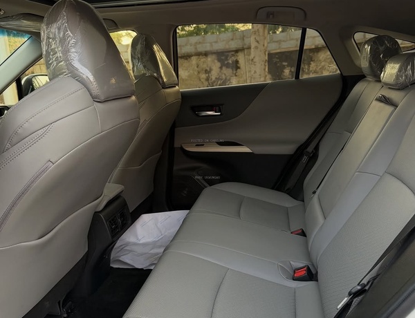 Foreign Used 2022 Toyota Venza for Sale In Abuja